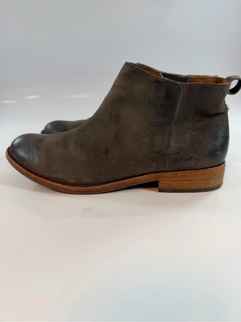 Kork-Ease Distressed Leather Chelsea Ankle Boots Gray Women’s Size 8‎